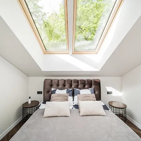 Riverra House - Two-bedroom Apartment *