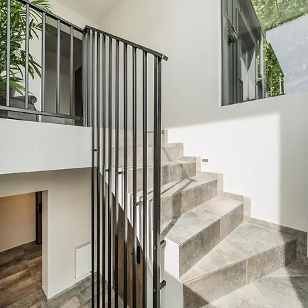 Riverra House - Two-bedroom
