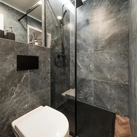 Apartment Riverra House - Two-bedroom Kaunas