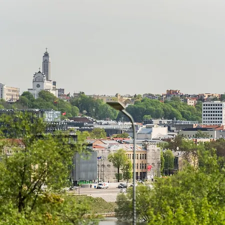 Riverra House - Two-bedroom Apartmán