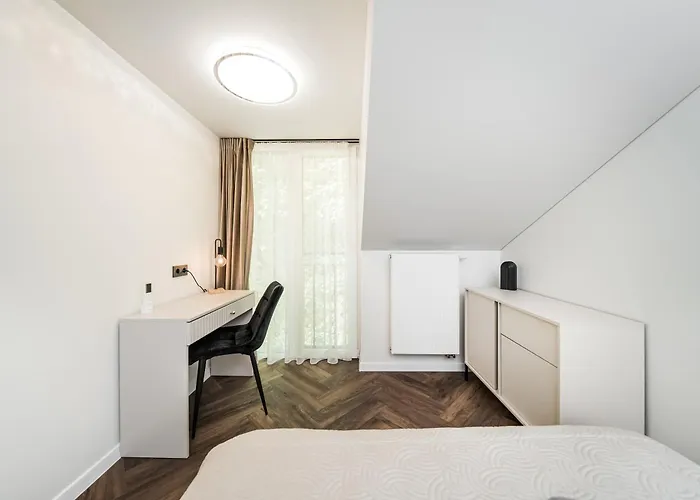 Riverra House - Two-bedroom Apartmán